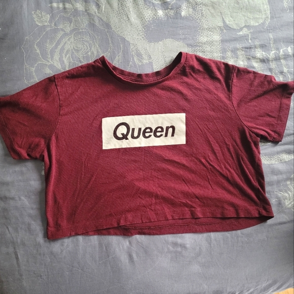 ⭐Queen Crop T⭐ - Picture 1 of 1